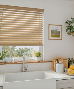 Rèm nhựa giả gỗ cửa sổ phòng bếp