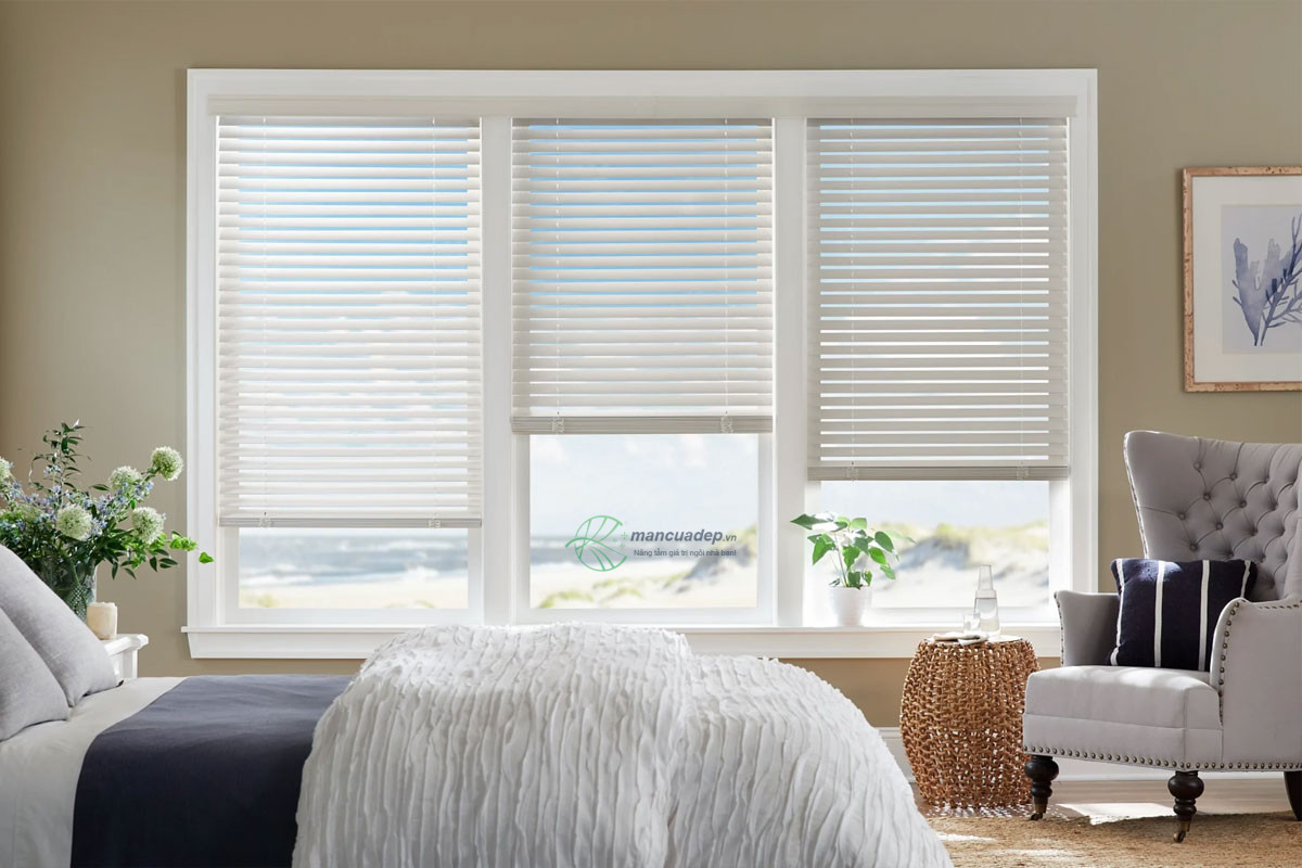 lắp đặt rèm sáo nhựa giả gỗ tại TPHCM